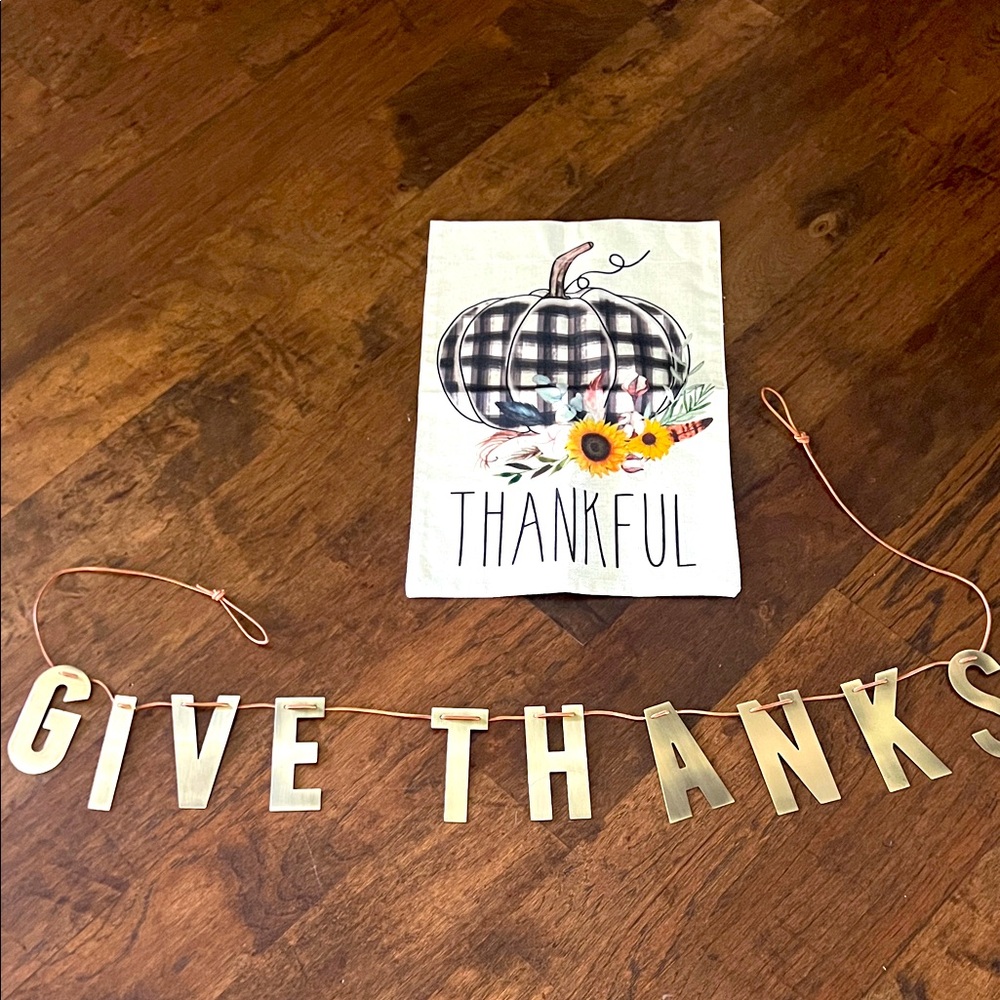 Thankful linen blend yard flag and ‘Give Thanks’ banner.  Sold together.